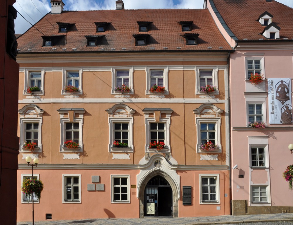 KRAJSK MUZEUM KARLOVARSKHO KRAJE V CHEBU